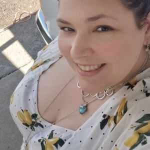 Meet your Posher, Debi